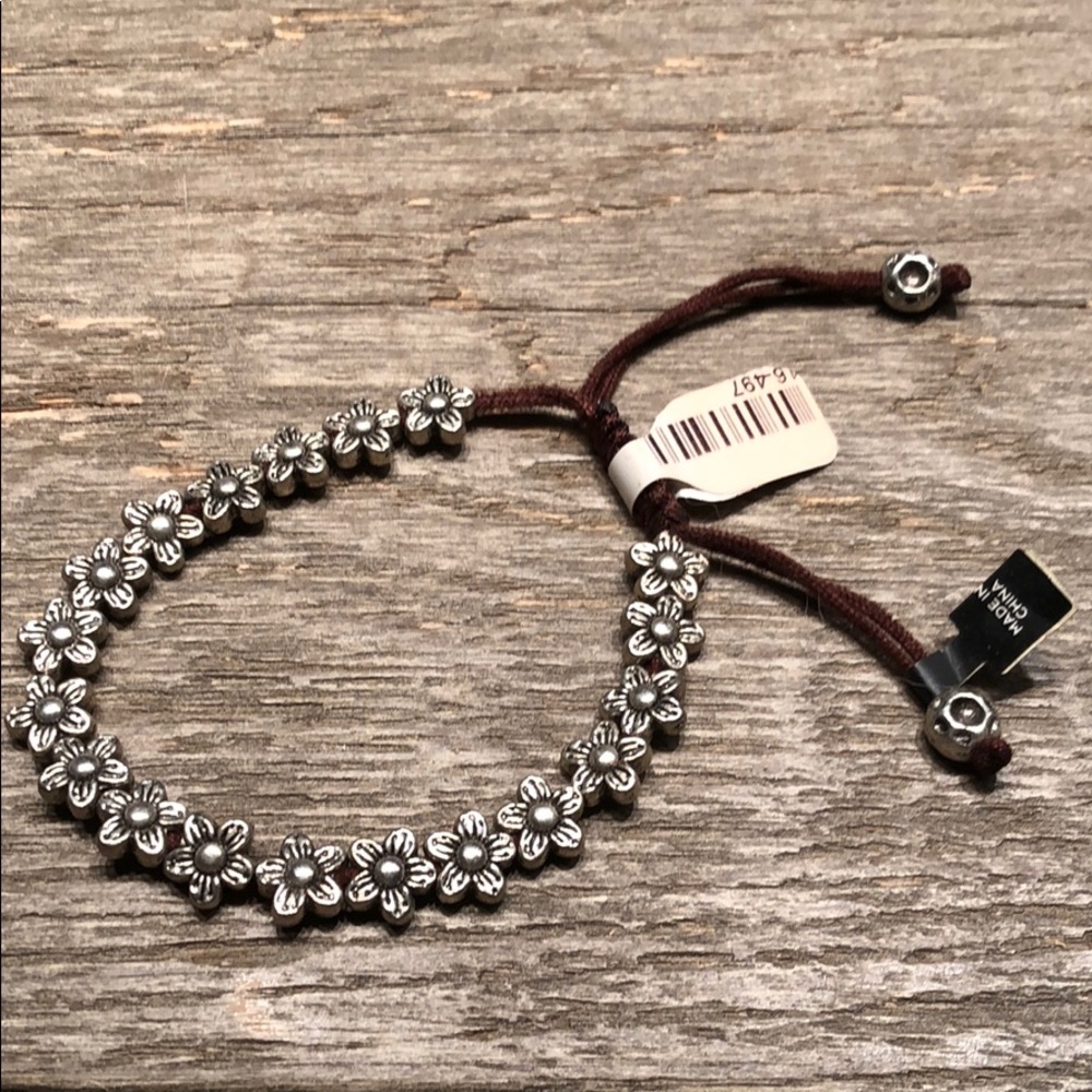 Silver Metal Flower bead adjustable bracelet